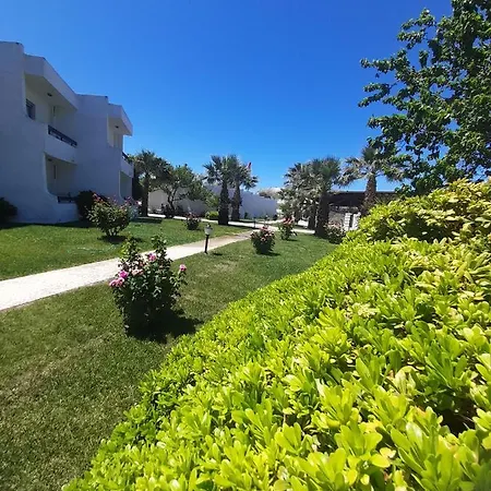 Resort Artemis Oeren Tatil Koeyue